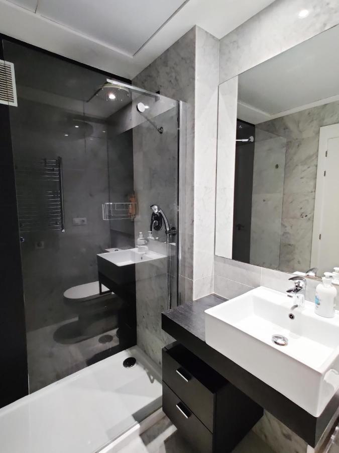 Gemelos Levante Beach Apartments Benidorm Bagian luar foto