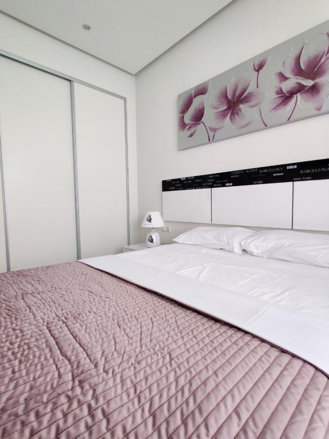 Gemelos Levante Beach Apartments Benidorm Bagian luar foto