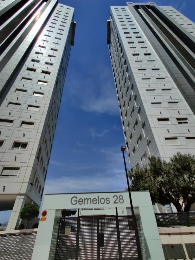 Gemelos Levante Beach Apartments Benidorm Bagian luar foto